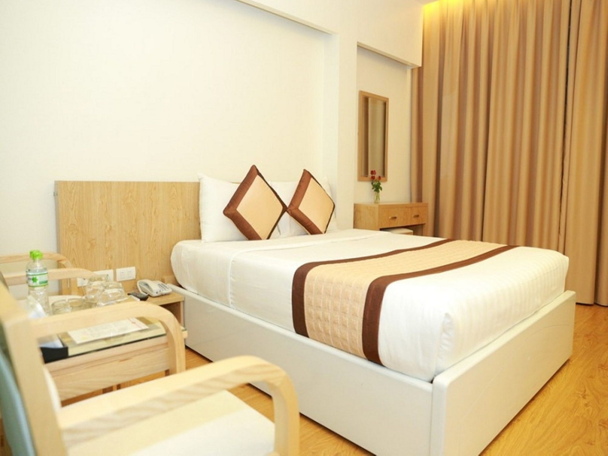 ซากี โฮเต็ล Hotel ฮานอย ภายนอก รูปภาพ